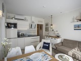 Ferienwohnung in Grömitz - Haus Solymar - Wohnbereich mit offener Küche